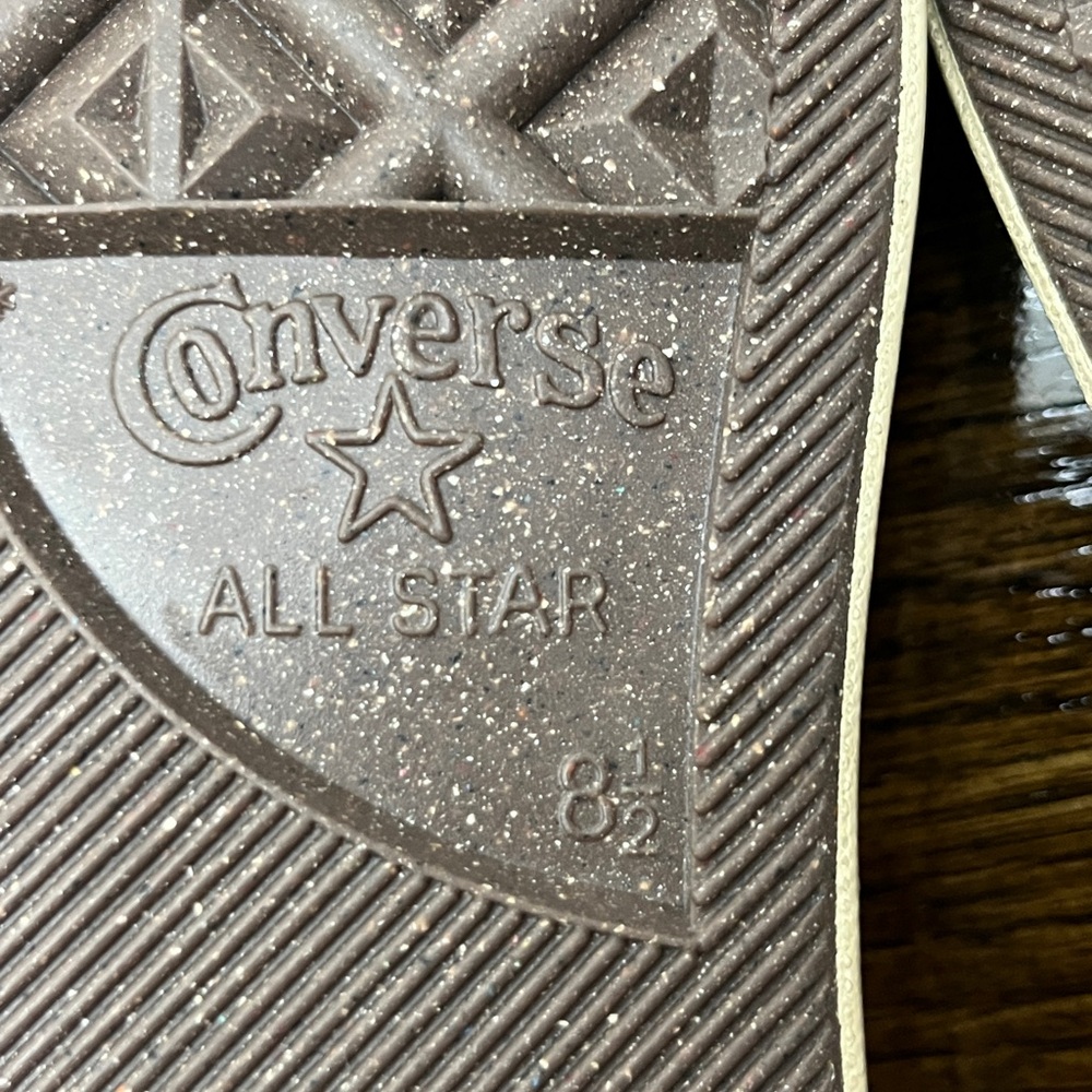 NWOT Rare Converse golden tan Sneakers - Picture 8 of 8